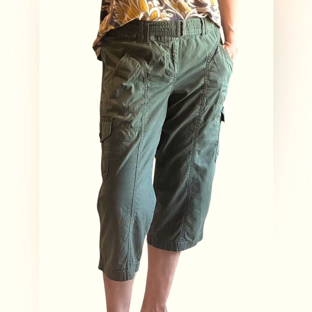 COLUMBIA Green Cargo Capri Pants Size 8